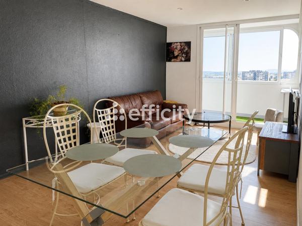 Appartement
         2 pièces
        - 60 m² 129 900 € *