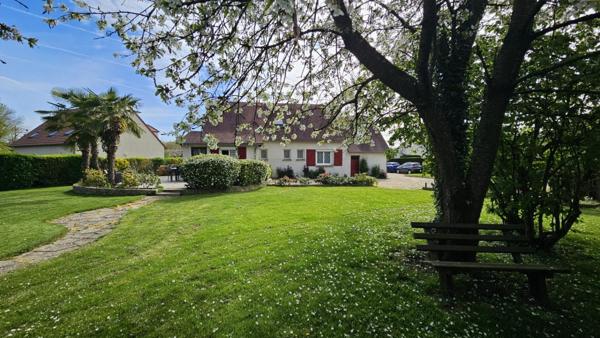 Houdan 1 mn / Maison familiale et lumineuse / 5 chambres