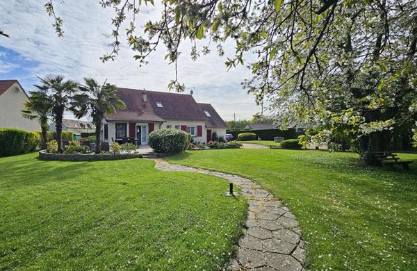 Houdan 1 mn / Maison familiale et lumineuse / 5 chambres