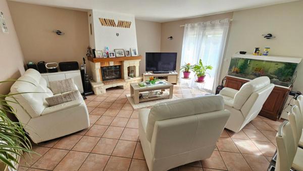 Houdan 1 mn / Maison familiale et lumineuse / 5 chambres