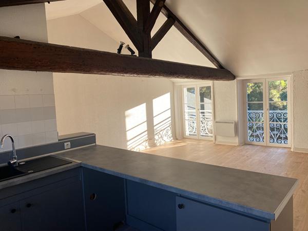 A VENDRE CENTRE VILLE LA ROCHELLE  APPARTEMENT T3 d'environ 92m²
