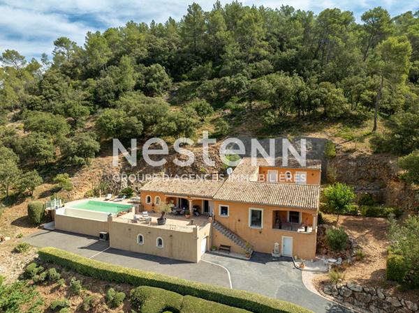 A VENDRE VIDAUBAN - Maison DE 215m²- piscine à débordement - vue panoramique