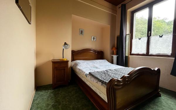 Maison à vendre    6 pièces • 298 m2 Saint-Laurent-sur-Gorre