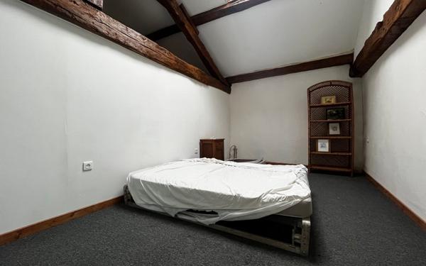 Maison à vendre    6 pièces • 298 m2 Saint-Laurent-sur-Gorre