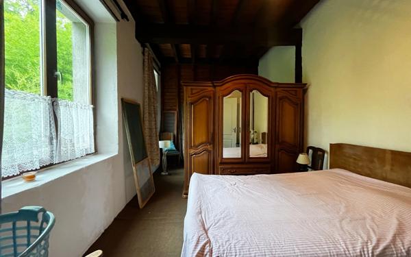 Maison à vendre    6 pièces • 298 m2 Saint-Laurent-sur-Gorre