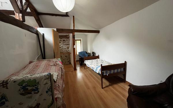 Maison à vendre    6 pièces • 298 m2 Saint-Laurent-sur-Gorre