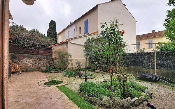 Maison à vendre    3 pièces • 70 m2 Toulon