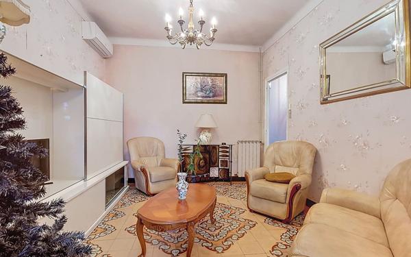 Maison à vendre    3 pièces • 70 m2 Toulon