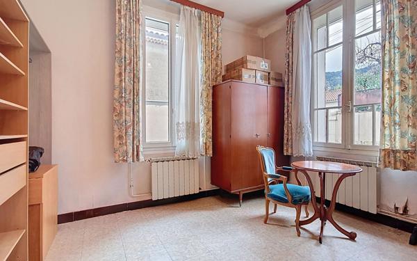 Maison à vendre    3 pièces • 70 m2 Toulon