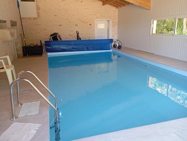 Magnifique longère rénovée avec piscine intérieure