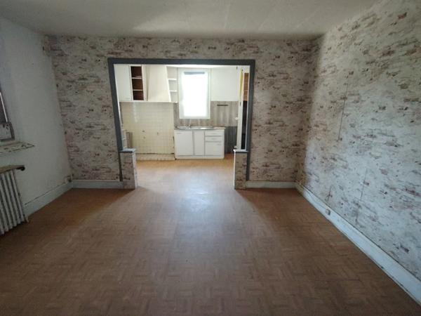 Maison 80 000 € Valence 4 p 107 m² DPE E