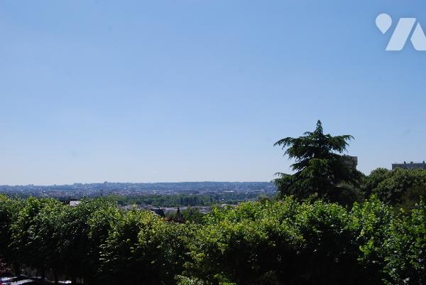 SURESNES - MONT-VALÉRIEN - Appt 2 pièces, 2ème étage, cave, parking - Station Suresnes Longchamp