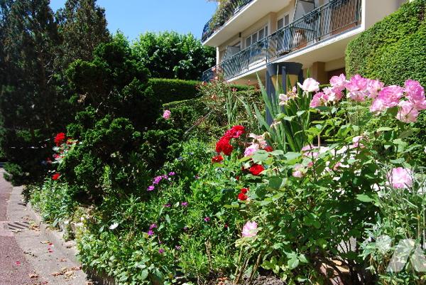 SURESNES - MONT-VALÉRIEN - Appt 2 pièces, 2ème étage, cave, parking - Station Suresnes Longchamp