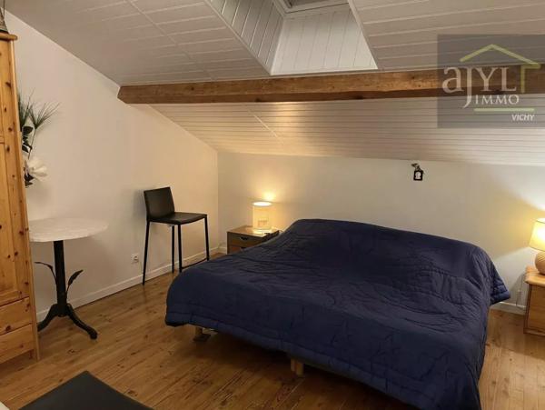 Maison
         7 pièces
        - 177 m² 490 000 € *