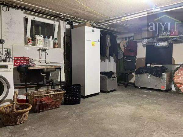 Maison
         7 pièces
        - 177 m² 490 000 € *