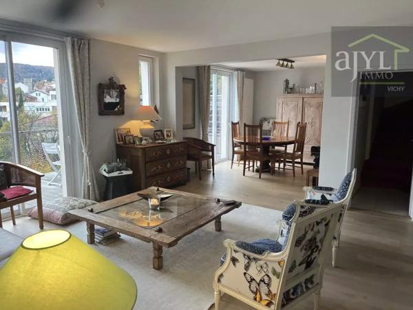 Maison
         7 pièces
        - 177 m² 490 000 € *