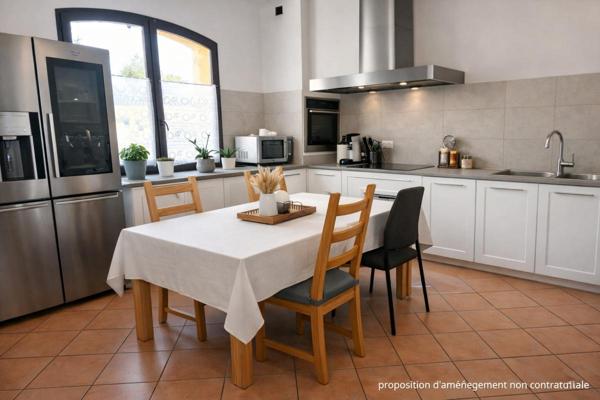 Maison familiale à Lattes avec studio indépendant et piscine