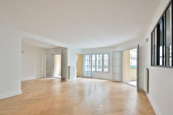 Appartement Courbevoie 4 pièces 84 m2 Faubourg de l'Arche DPE C terrasse double séjour