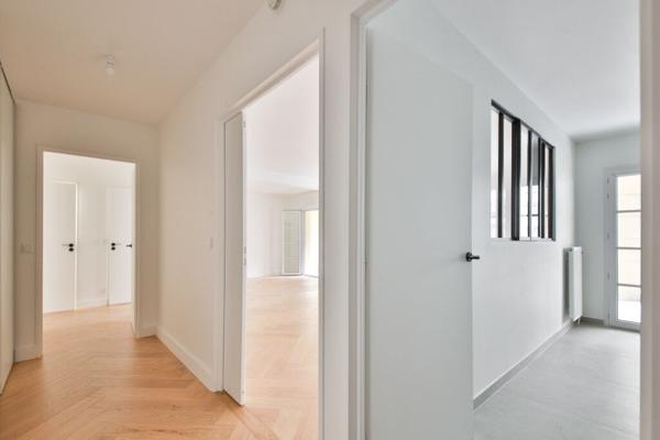 Appartement Courbevoie 4 pièces 84 m2 Faubourg de l'Arche DPE C terrasse double séjour