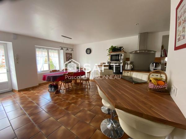 Fermette longere 1 hectare 50 2 dependances 430+450 M² 4 chambres