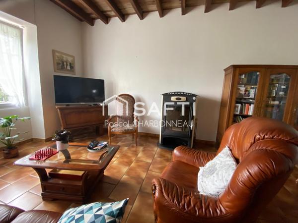 Fermette longere 1 hectare 50 2 dependances 430+450 M² 4 chambres