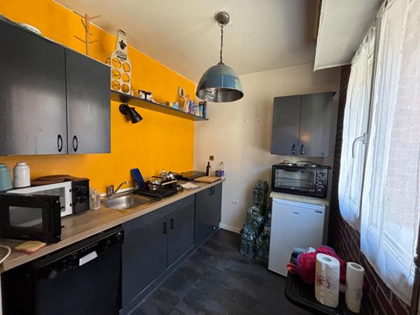 A LOUER : T1 à LILLE • Rue du Faubourg Notre-Dame - REPUBLIQUE • 695 € CC • Réf. 66152929461