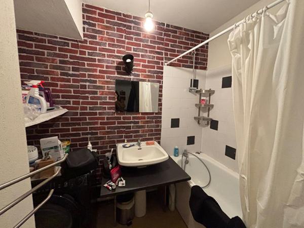 A LOUER : T1 à LILLE • Rue du Faubourg Notre-Dame - REPUBLIQUE • 695 € CC • Réf. 66152929461