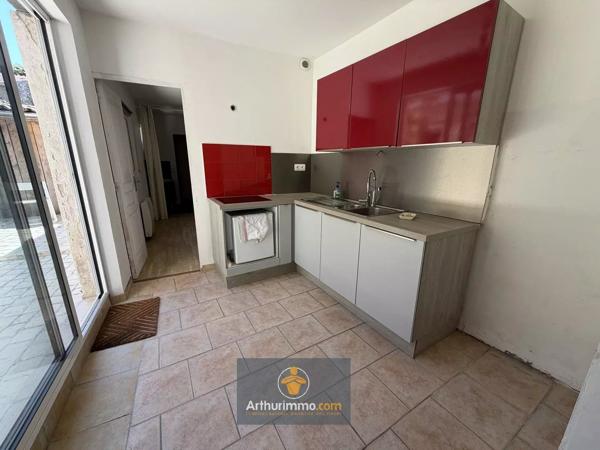 Vente                                                      Maison
                        
                     3 pièces                      61 m2                     à Courçon