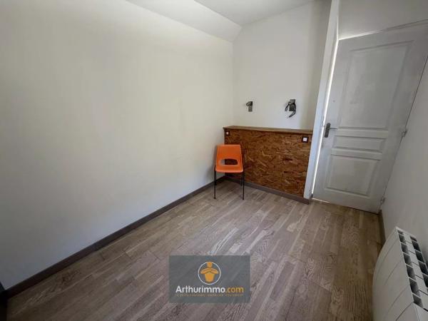 Vente                                                      Maison
                        
                     3 pièces                      61 m2                     à Courçon