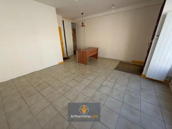 Vente                                                      Maison
                        
                     3 pièces                      61 m2                     à Courçon