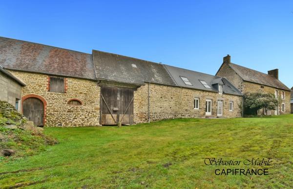 Maison rénovée + ancienne maison + (granges, écurie, étable)  LES PAS-PONTORSON (50) en Baie du Mont Saint Michel