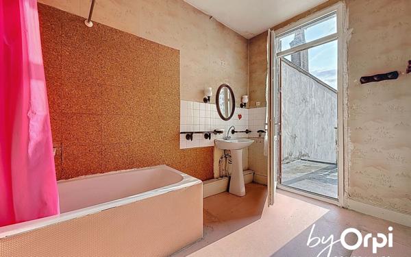 Maison à vendre    4 pièces •  Saint-Éloy-les-Mines