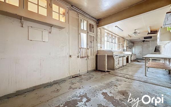 Maison à vendre    4 pièces •  Saint-Éloy-les-Mines