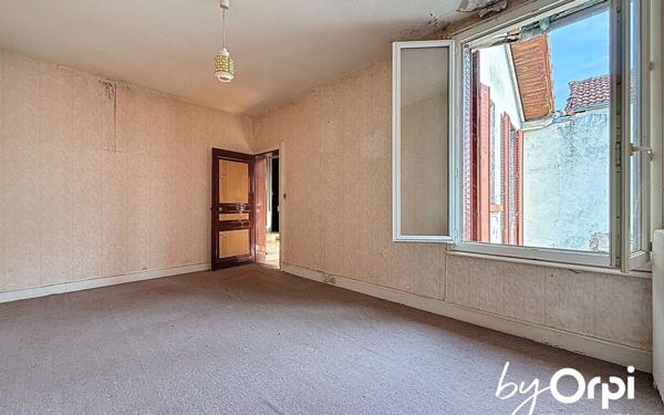 Maison à vendre    4 pièces •  Saint-Éloy-les-Mines