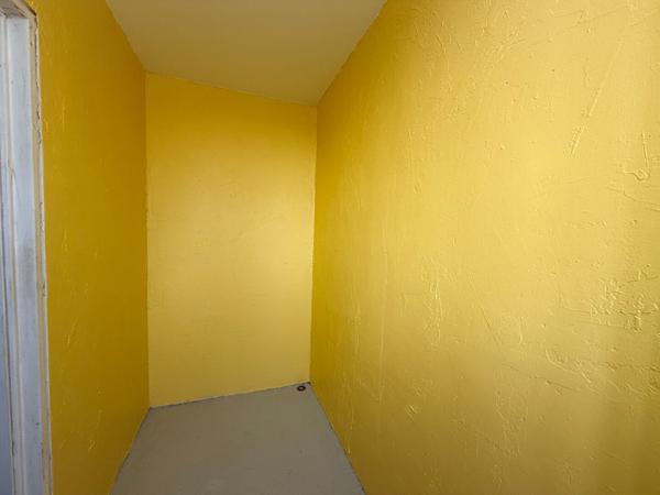 PESSAC - BOUGNARD-  Grand appartement  T1 - 38m2 - Balcon - Dernier étage - Parking