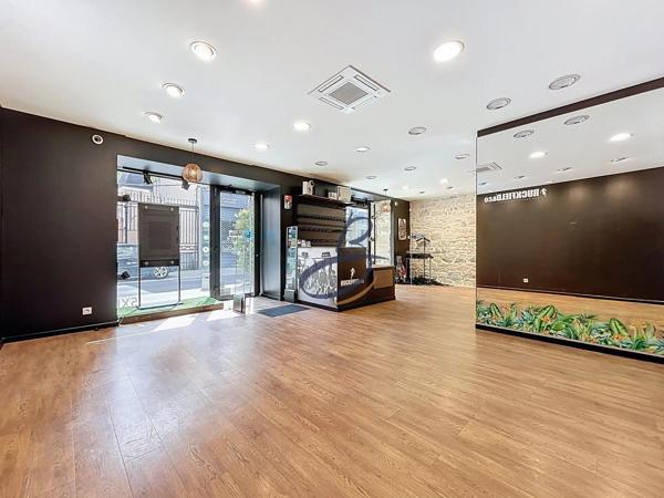 Vente                                                      Local commercial
                        
                     2 pièces                      87 m2                     à Bourgoin-Jallieu