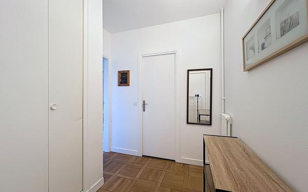 Appartement à louer    1 pièce • 29,19 m2 Garches