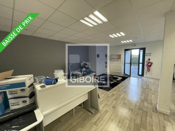 Local d'activites 150 m² à louer Périphérie Rennes (réf : 35.2373)