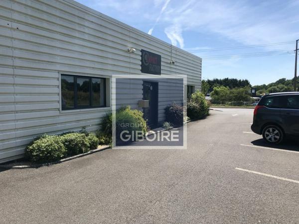 Local d'activites 150 m² à louer Périphérie Rennes (réf : 35.2373)