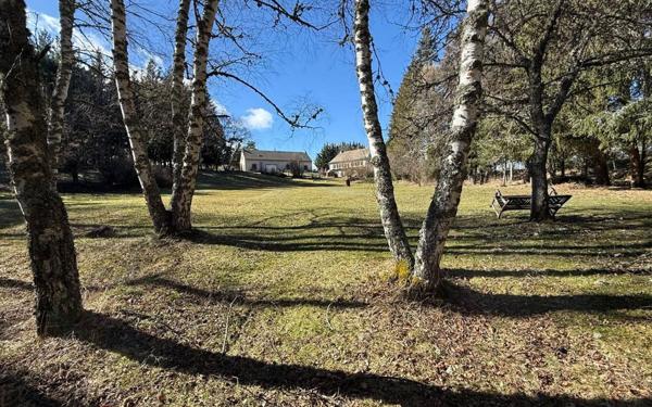 Maison à vendre    8 pièces •  Rieutort-de-Randon