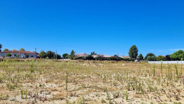 Terrain à batir de 601m²