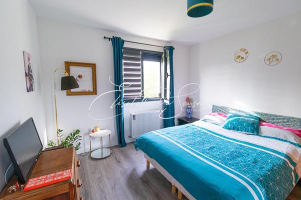 SUPERBE APPARTEMENT TRAVERSANT AVEC BALCONS