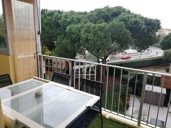 Appartement Fréjus Plage T3 transformé en T2 :  54.51 m2