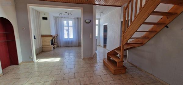 Maison de ville à vendre à Thouars dans les Deux-Sèvres (79100), ref : 79079-54
