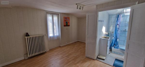 Maison de ville à vendre à Thouars dans les Deux-Sèvres (79100), ref : 79079-54