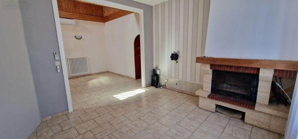 Maison de ville à vendre à Thouars dans les Deux-Sèvres (79100), ref : 79079-54