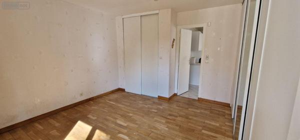 Maison de ville à vendre à Thouars dans les Deux-Sèvres (79100), ref : 79079-54