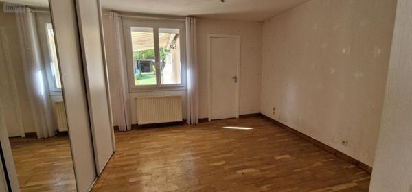 Maison de ville à vendre à Thouars dans les Deux-Sèvres (79100), ref : 79079-54