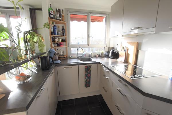 Appartement Meublé Rueil-Malmaison - 3 pièces - 65.32 m2