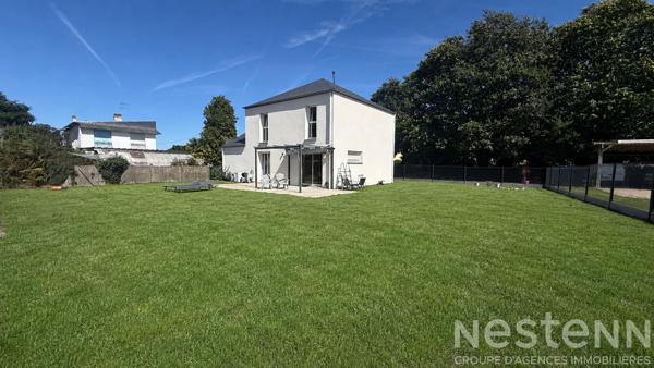 Seulement chez Nestenn ? Maison récente à pied du centre de Pluvigner avec 3 chambres, garage et jardin